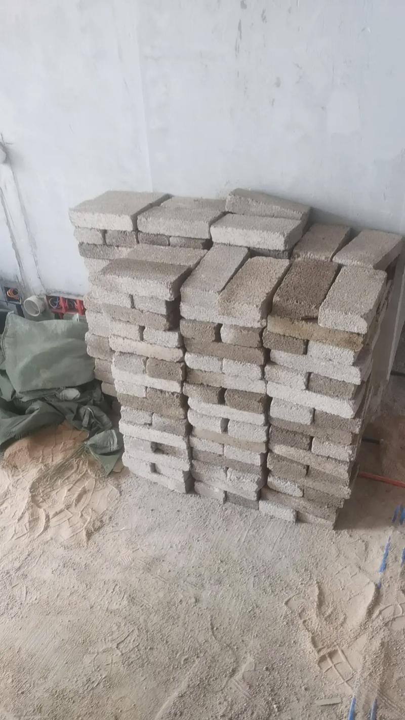 凯里开发区装修材料销售,沙子,水泥,水泥砖,气泡砖.电话1